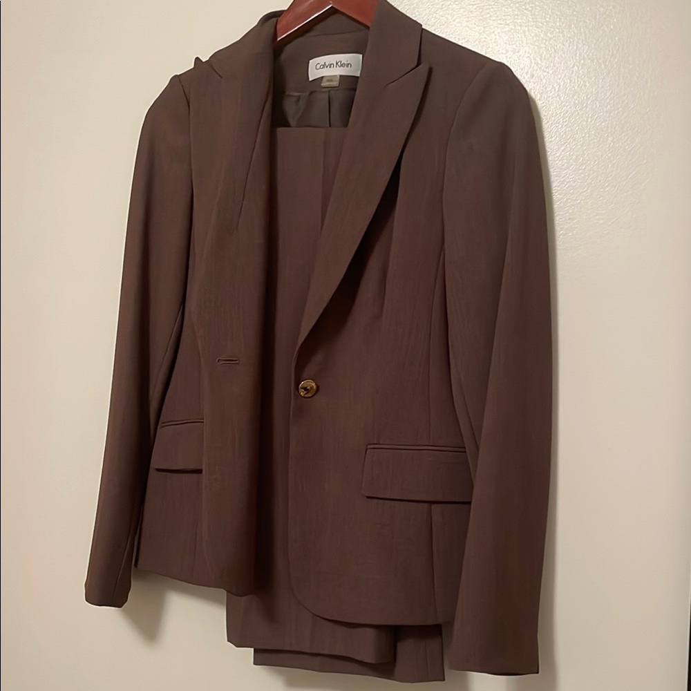 Calvin Klein Brown Ladies’ Suit (2-piece with pants and jacket(